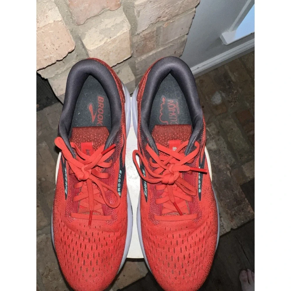 Brooks Ghost 16 Mens Size 11 D Fiery Red Ebony Cockatoo Running Shoes 110418